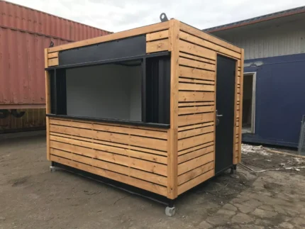 10FT Cladded Food & Drink Container
